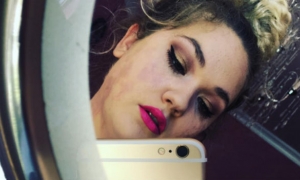 Vješta blogerica nakon četverostruke amputacije očarava make-up umijećem