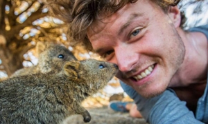 Avanturist otkriva kako snimiti savršen selfie s divljim životinjama