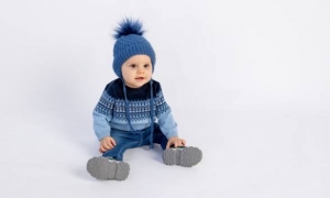 Kako pravilno obući bebu za šetnju po zimi