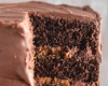 Sočna fudge torta ispunjena karamelom i čokoladom